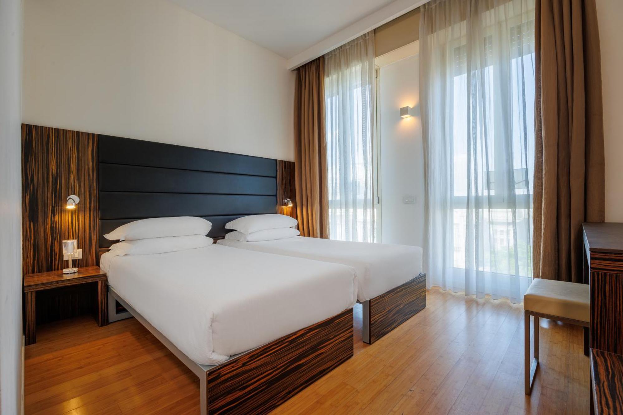 Ih Hotels Milano Centrale Ngoại thất bức ảnh