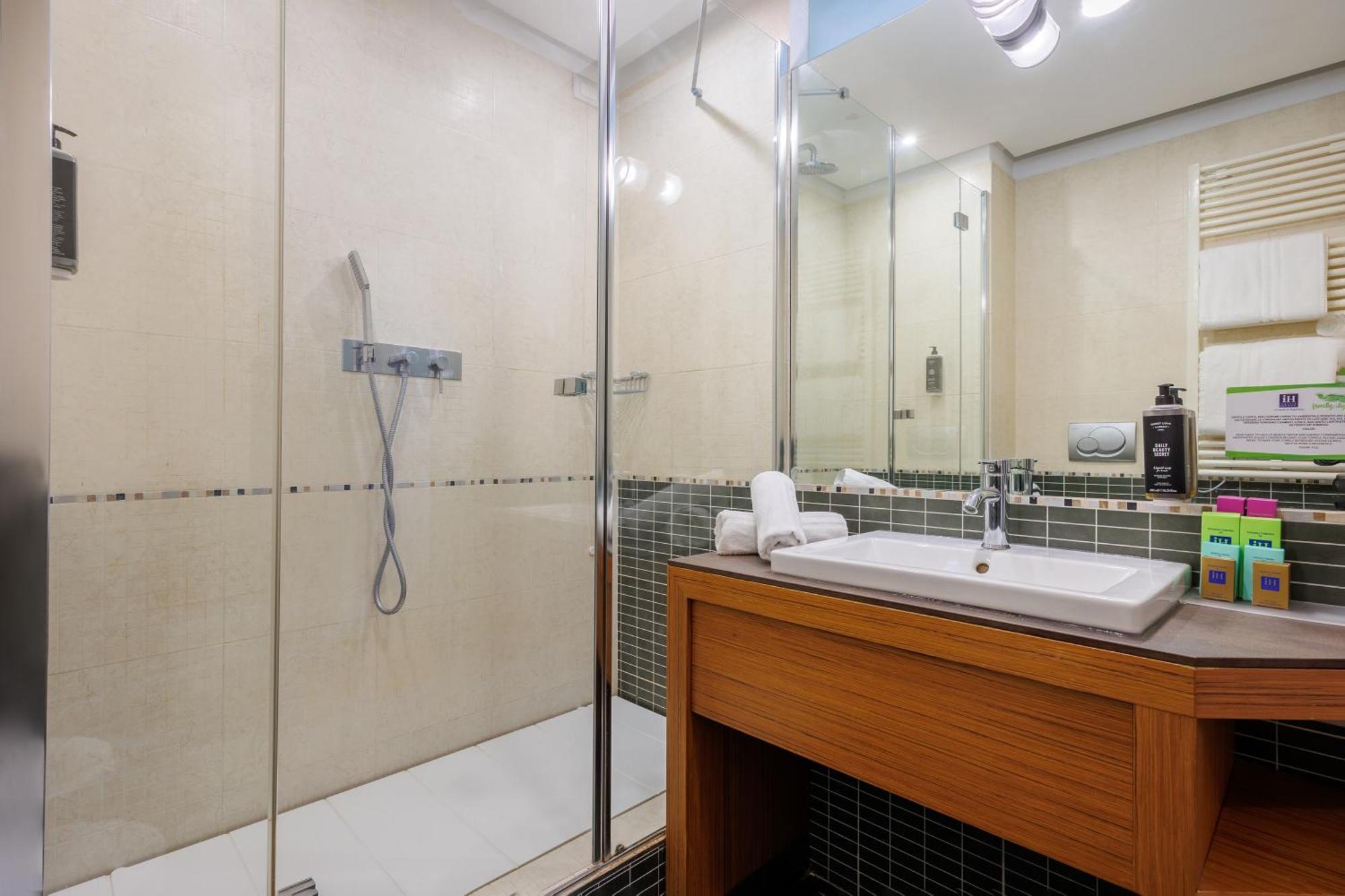 Ih Hotels Milano Centrale Ngoại thất bức ảnh