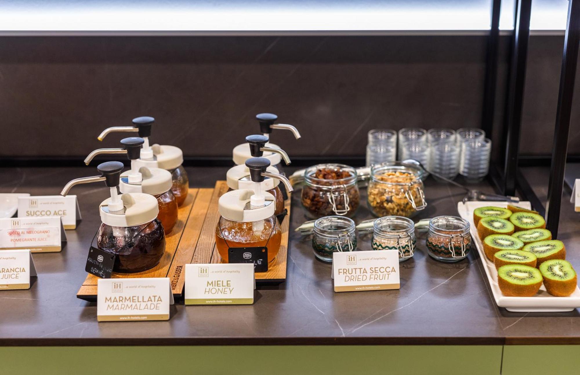 Ih Hotels Milano Centrale Ngoại thất bức ảnh