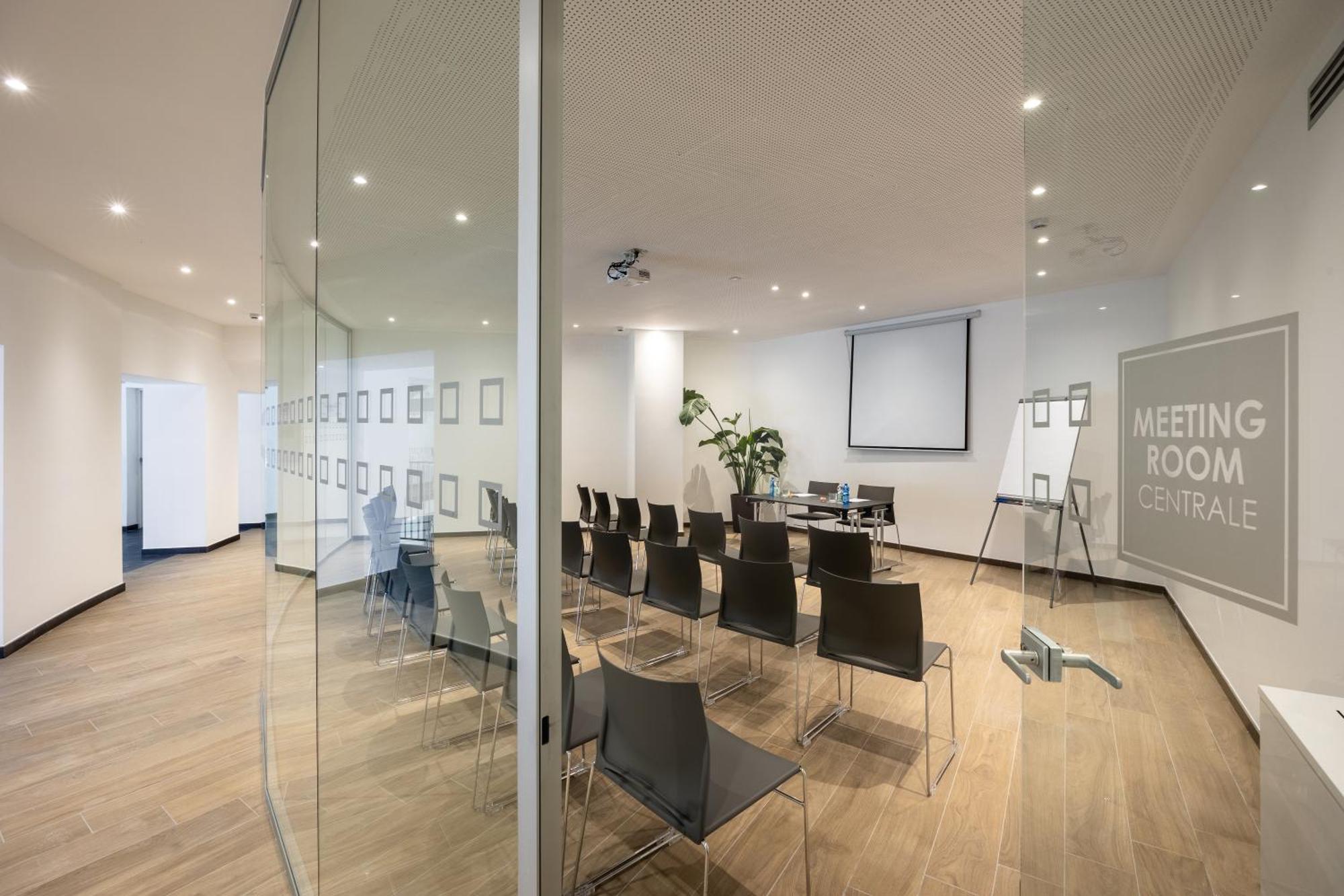 Ih Hotels Milano Centrale Ngoại thất bức ảnh