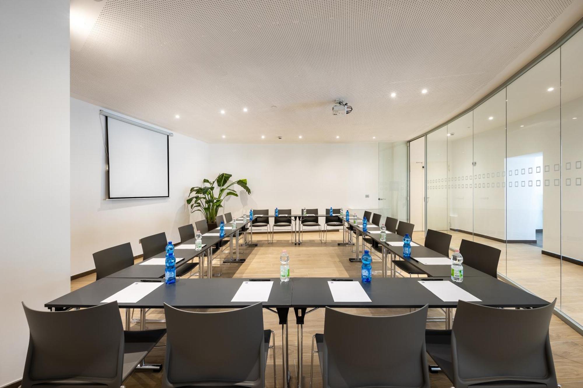 Ih Hotels Milano Centrale Ngoại thất bức ảnh