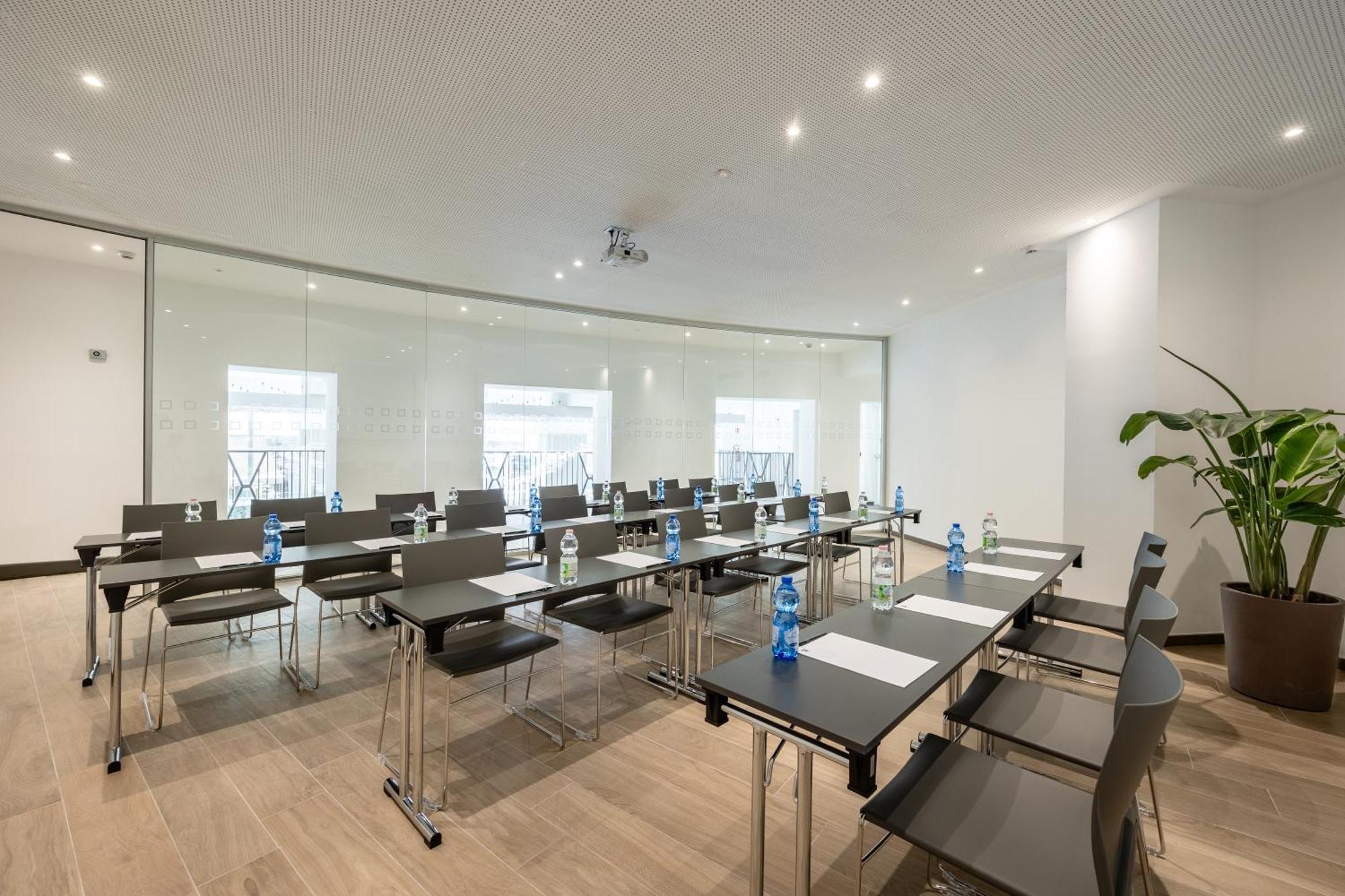 Ih Hotels Milano Centrale Ngoại thất bức ảnh